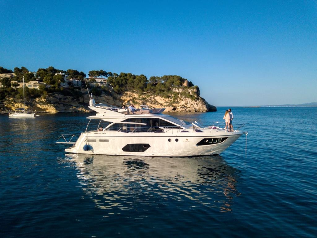 2025 Absolute 56 Fly PORTAL HILLS for sale.